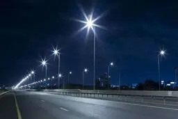 روشنایی جاده‌های کشور الزامی نیست!

