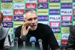 حمله وحشتناک سرمربی سپاهان به کادرفنی آلومینیوم
