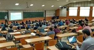 اطلاعیه مهم دانشگاه یزد درباره غیرحضوری شدن کلاس‌ها