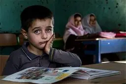 آمار تکان‌دهنده ترک تحصیل دانش‌آموزان/ ۳۰ هزار دانش‌آموز به دلیل معلولیت امکان مدرسه رفتن ندارند!
