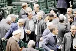 گفت‌و‌گو  در ساختمان سبز
