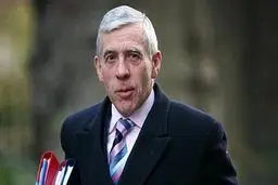 جک استراو: حکومت ایران دچار فروپاشی نخواهد شد/ ترامپ هیچ درکی از گذشته و آینده ندارد