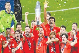 رونالدو گل زد، قهرمان شد و اشک ریخت

