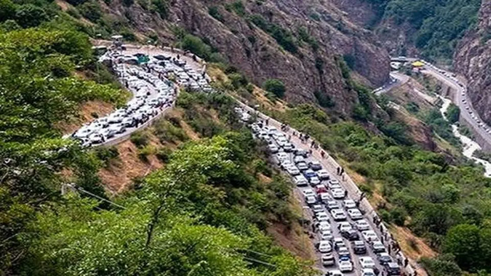 وضعیت جاده‌ها و راه‌ها / تردد از محور چالوس و آزادراه تهران – شمال در برخی ساعت‌ها ممنوع است

