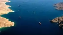 یک منبع نظامی: تنگه هرمز همچنان مسدود و ادعای سنتکام بی‌اساس است