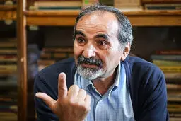 ایرانیان زمانی که مرفه هستند انقلاب کرده، اما زمانی که فقیر می‌شوند، اصلاح می‌کنند

