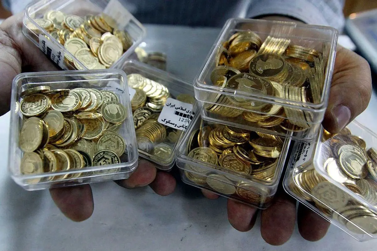 قیمت سکه در دو راهی اخبار سیاسی و دلار

