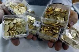 قیمت سکه در دو راهی اخبار سیاسی و دلار

