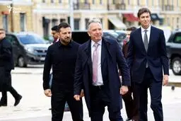 همزمان با سفر فرستادگان ترامپ به کی‌یف؛ مقامات ارشد بریتانیا، فرانسه و آلمان وارد اوکراین شدند