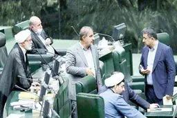 درخواست مجلس از دولت برای کنترل بازار ارز
