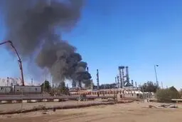 ۴ مصدوم درپی آتش‌سوزی در پالایشگاه اصفهان