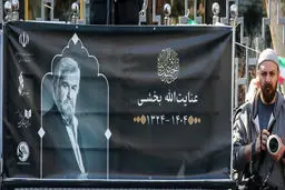 بهزاد فراهانی به مراسم تشییع عنایت بخشی رفت + عکس