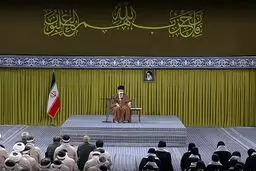 قائد الثورة الإسلامیة: التعبئة هی الثقافة والفکر