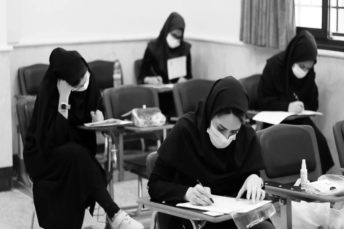 پا در کفش وکالت
