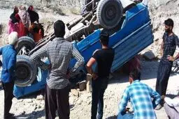 ۱۲ مصدوم بر اثر واژگونی نیسان در تایباد 