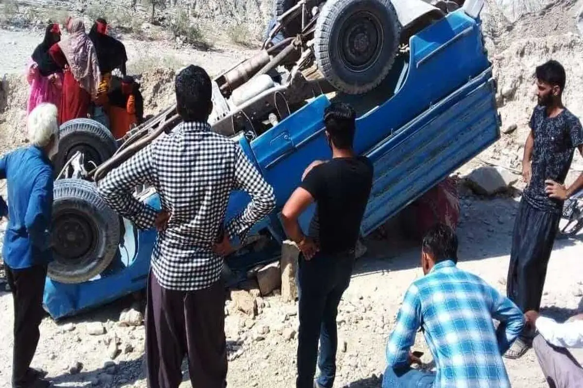 ۱۲ مصدوم بر اثر واژگونی نیسان در تایباد 