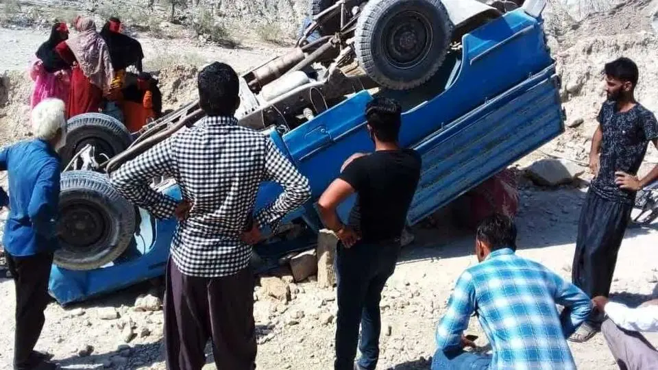 ۱۲ مصدوم بر اثر واژگونی نیسان در تایباد 