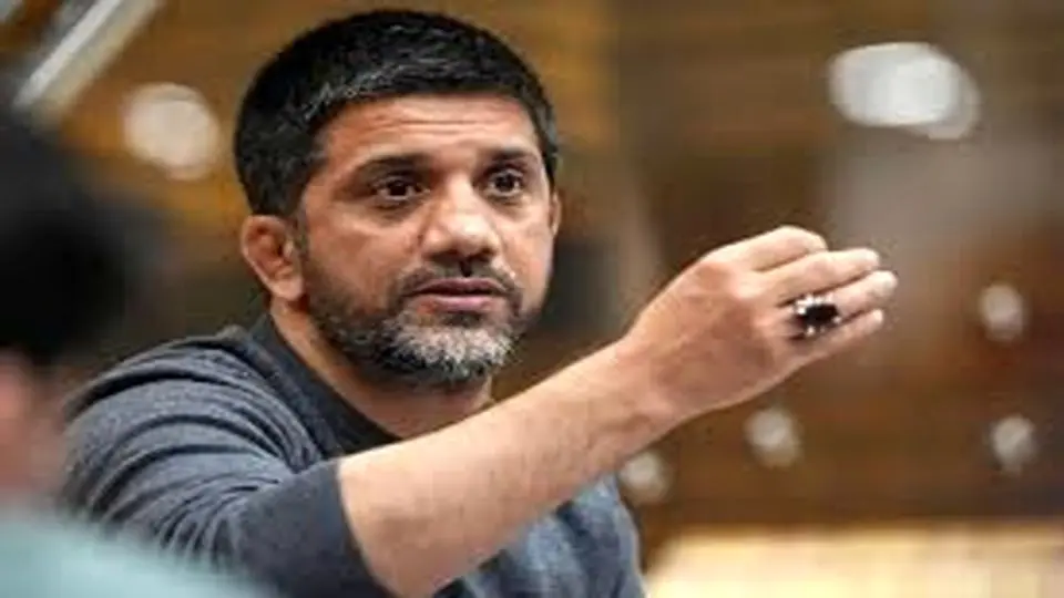 علیرضا دبیر  از  آقا رسول چه  می‌خواهد؟