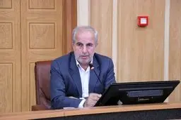 از نیروی انتظامی پیگیر شدم، آن خانم به ماموران متعرض شده بود/ کسی خانم را پرت نکرد، او از شیشه ماشین آویزان شده بود/ در شمال تهران برخی از مردم پوششی دارند که در بعضی از خیابان‌های اروپایی هم چنین چیزی را نمی‌بینیم