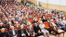 سیاستمدارِ مبارزی که سلاح بر زمین گذاشت و قلم به دست گرفت