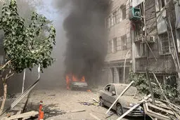 رئیس کمیسیون عمران: با جدیت کار بازسازی منازل مسکونی آسیب دیده در جنگ را دنبال می‌کنیم