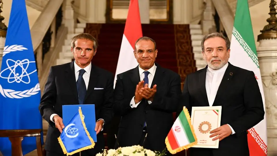 نبرد دو جبهه؛ از وین تا تهران