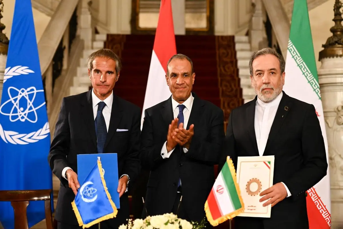 نبرد دو جبهه؛ از وین تا تهران