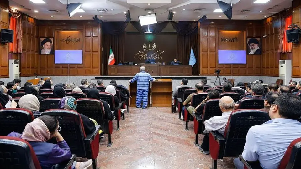 متهم ردیف اول کینگ مانی : از شکات می‌خواهم به توافق برسیم /دادگاه در خصوص ۴ هزار شاکی رأی صادر کرد
