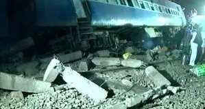 ۸ کشته در تصادف قطار در مرکز هند

