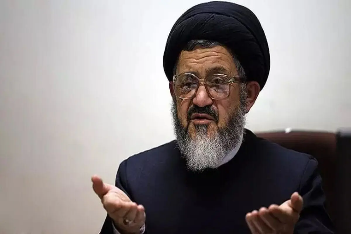 انتقاد تند عضو جامعه روحانیت از هزینه‌سازی برخی روحانیون تندرو برای نظام/ منبر جای هر حرفی نیست

