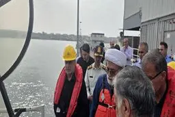 سفر نمایندگان مجلس به جزیره خارک + عکس