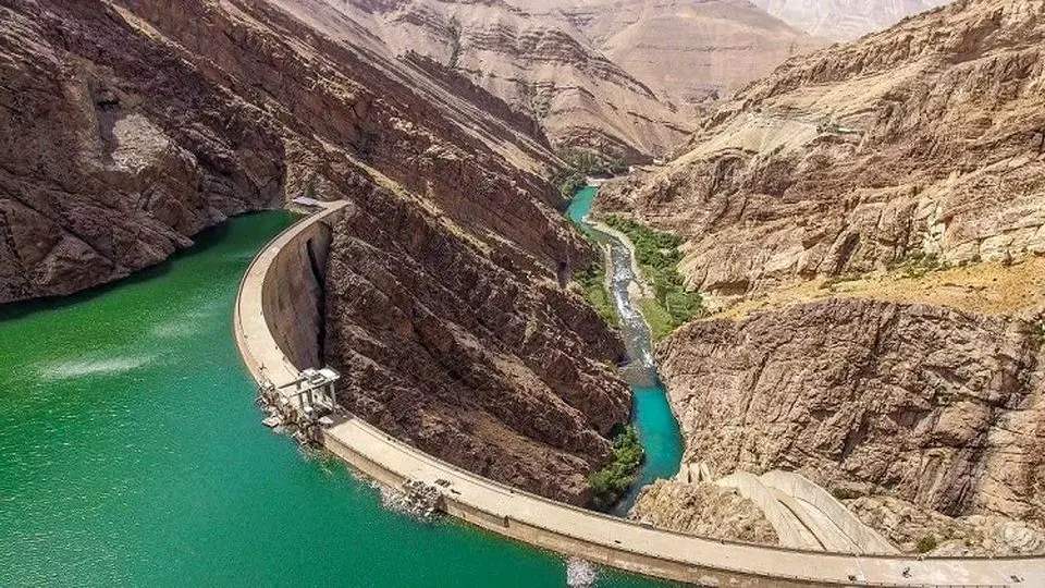 کاهش حجم آب سد امیر کبیر + ویدئو