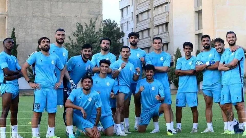 دروازهبان استقلال از سفر به ترکیه جا ماند