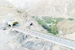 جاده‌‌کشی در قلب زیستگاه پلنگ و خرس