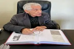 نویسنده آئین نگارش، نمایانگر آئین زندگی