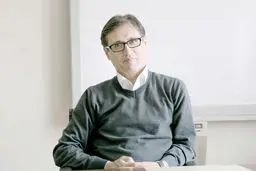 توسعه دچار عارضه‌های بنیادین