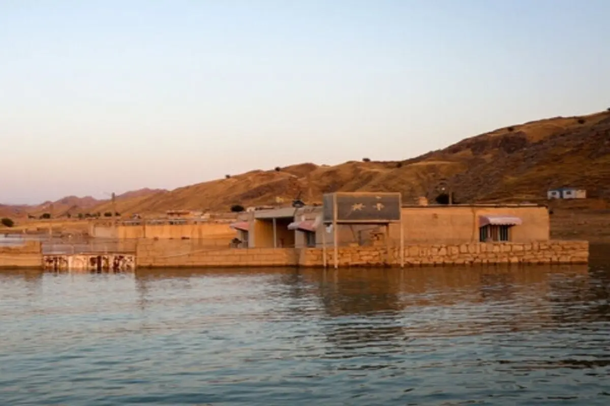 آبگرفتگی روستای «تلخاب» در پی بالا آمدن آب سد گتوند/ پوشش امدادی روستاییان

