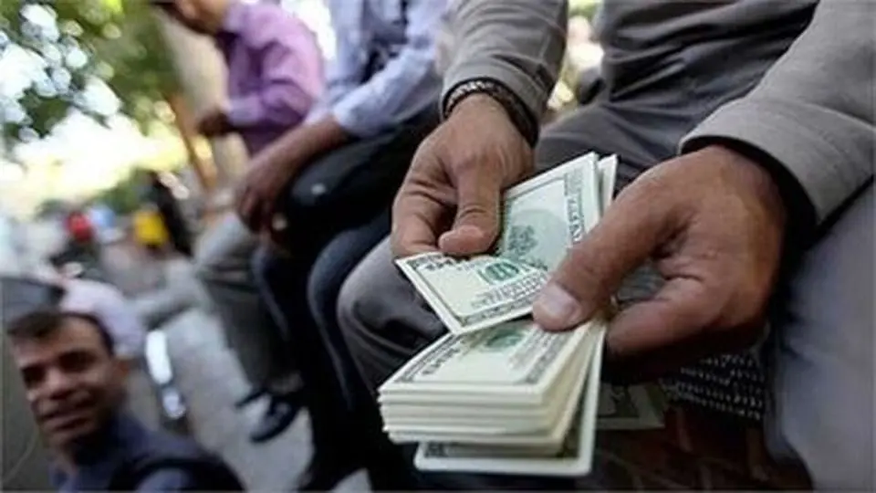 قیمت شبانگاهی دلار و یورو یکشنبه ۴ خرداد