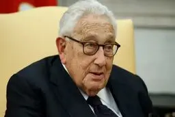 هنری کیسینجر در سفر به پکن با وزیر دفاع چین دیدار کرد


