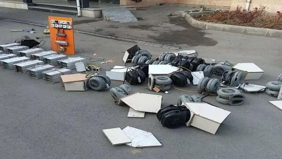 کشف ۱۳ دستگاه ماینر غیرمجاز در مدرسه میاندوآب