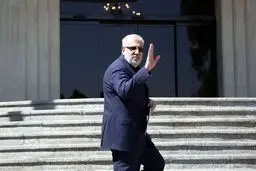 وزیر نفت: بنزین سوپر داریم ولی کم 