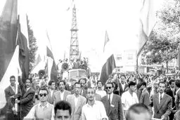 در مناقب و مصائب ملی‌شدن نفت

