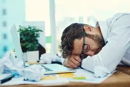 صبحانه موثر برای خلاص شدن از کسالت صبحگاهی
