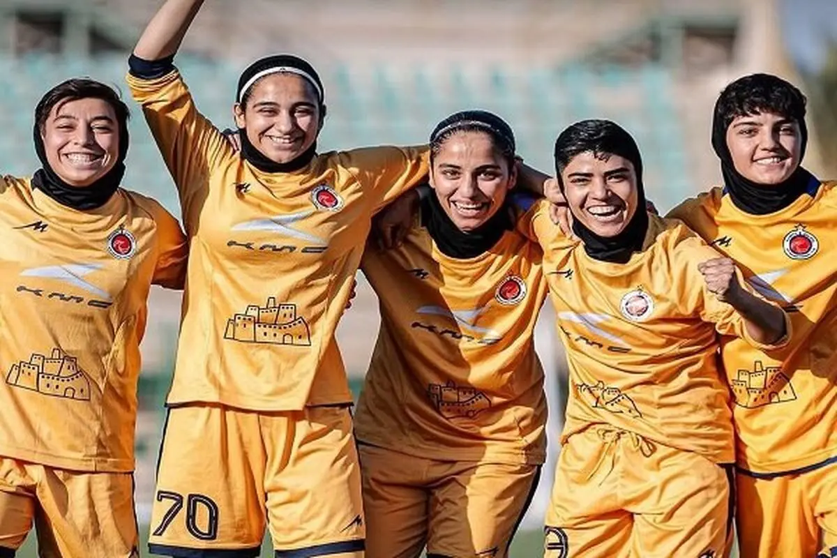 خاتون بم در صدر ماند

