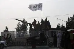 جلوگیری طالبان از سفر 100 دانشجوی دختر افغانستانی به دبی

