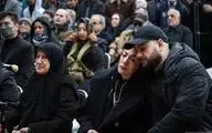 گریه سوزناک همسر مرحوم منوچهر والی زاده در مراسم تشییع + ویدئو