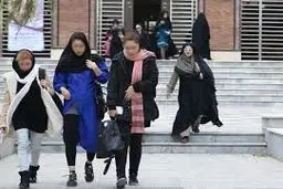 نماینده جنجالی مجلس خطاب به کشف حجاب کنندگان: خربزه می‌خورید پای لرز آن هم بنشینید!

