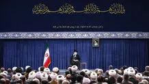 کشف حجاب حرام شرعی و حرام سیاسی است/ شعار امسال شعار مهمی است