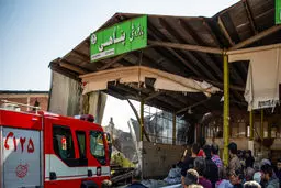 تصاویری از سقوط بالگرد ارتش بر بازار میوه و تره‌بار «درچه» اصفهان 