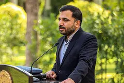 اپراتورها اگر پولی دارند باید به توسعه شبکه اختصاص دهند 
